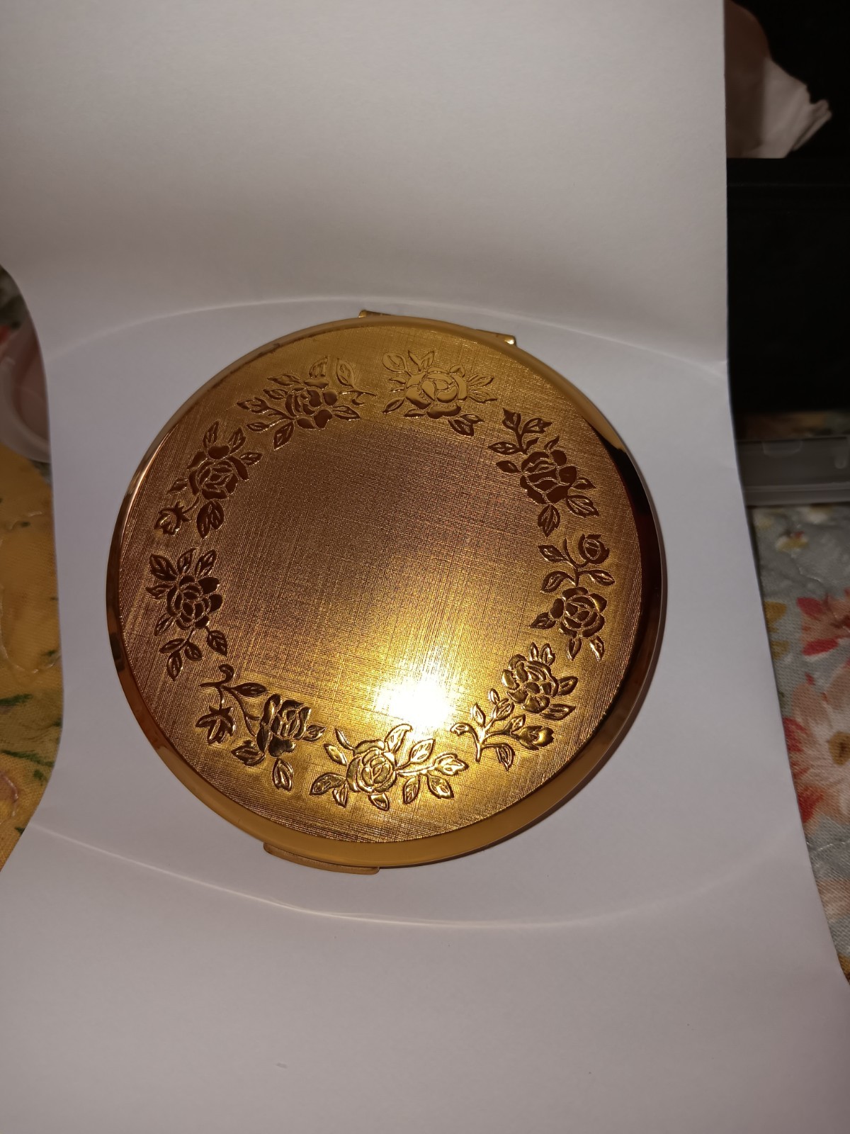 Vintage 1960\'s Stratton Powder Compact Gold Floral Unused Signed Velvet Pouch Vintage 1960\'s Stratton Powder Compact Gold Floral Unused Signed Velvet Pouch