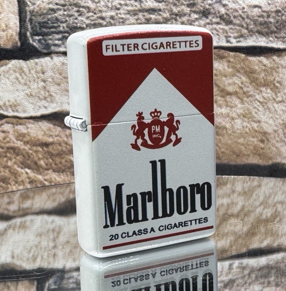 MARLBORO ADVERTISIGN VINTAGE METAL WINDPROOF LIGHTER MARLBORO ADVERTISIGN VINTAGE METAL WINDPROOF LIGHTER