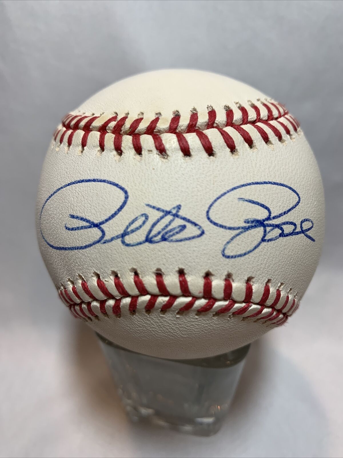 Pete Rose Cincinnati Reds Baseball Autographed with COA