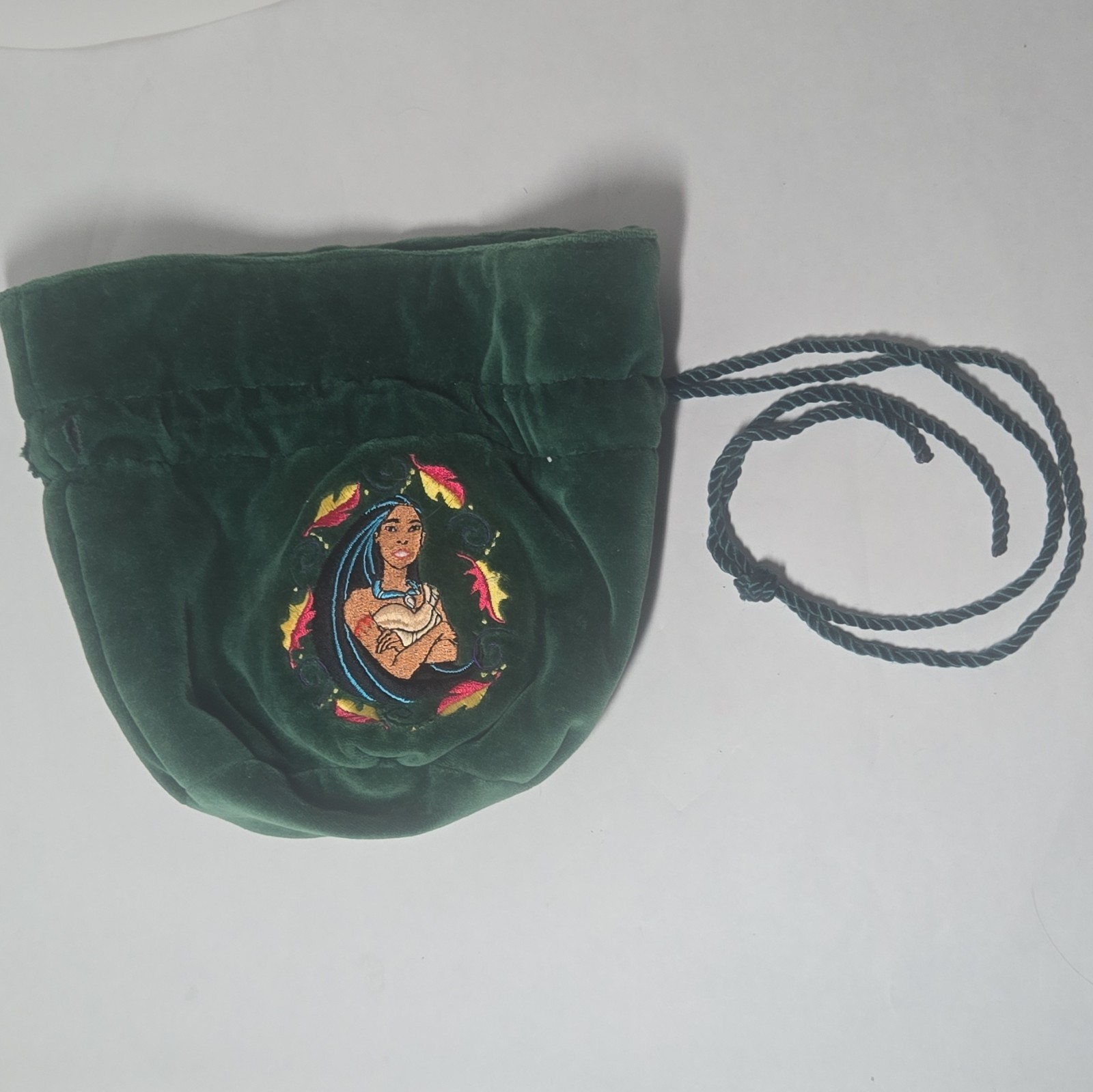Vintage 90s Disney Store Pocahontas Green Velvet Drawstring Pouch Purse Meeko Vintage 90s Disney Store Pocahontas Green Velvet Drawstring Pouch Purse Meeko