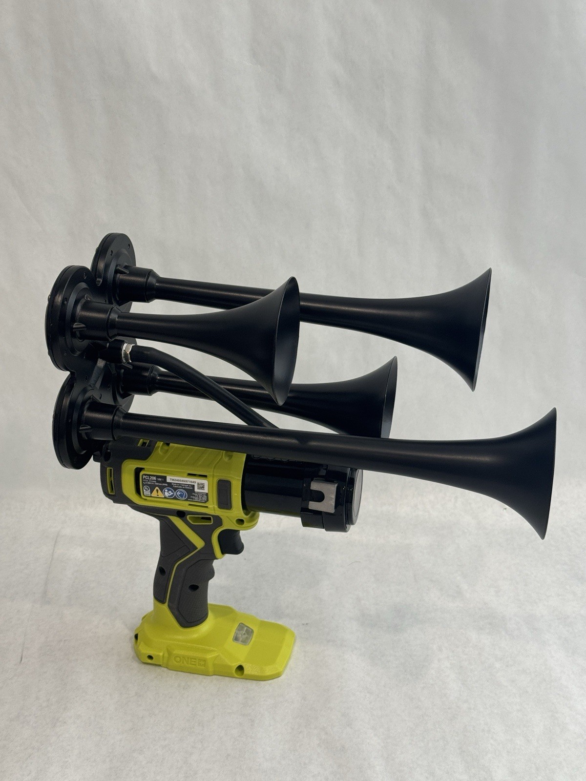Ryobi Train Air Horn Quad (4) Trumpets Super Loud Ryobi Train Air Horn Quad (4) Trumpets Super Loud