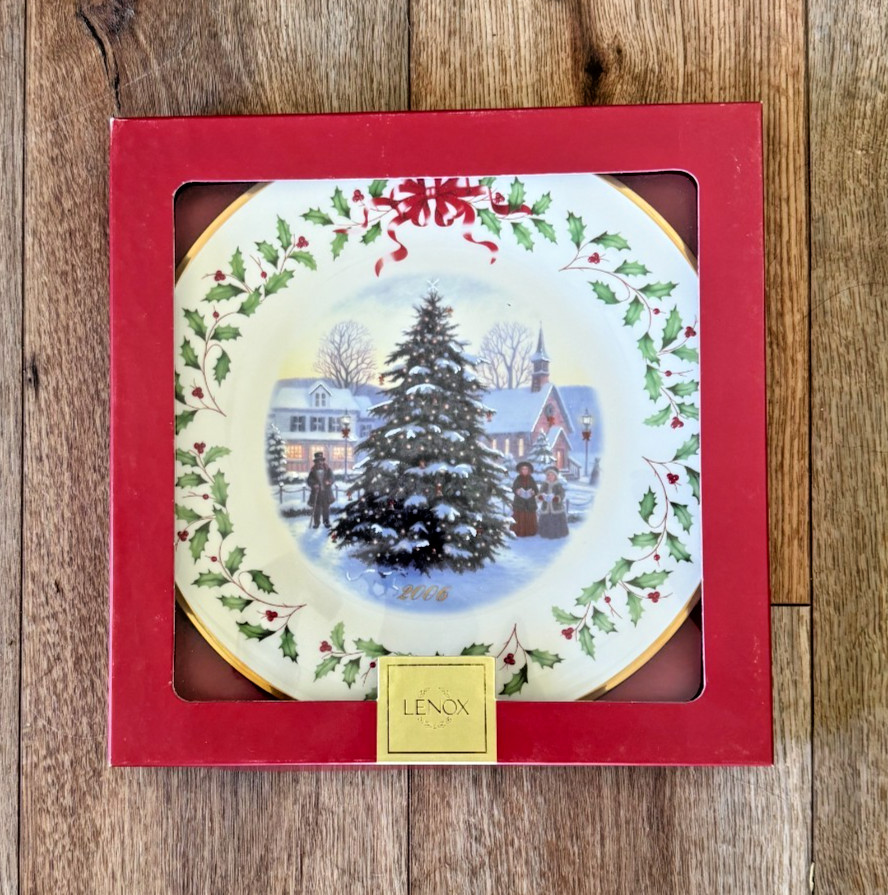 Lenox Annual 2006 16th Series Christmas on Main Street Tree Plate in Box NIB Lenox Annual 2006 16th Series Christmas on Main Street Tree Plate in Box NIB