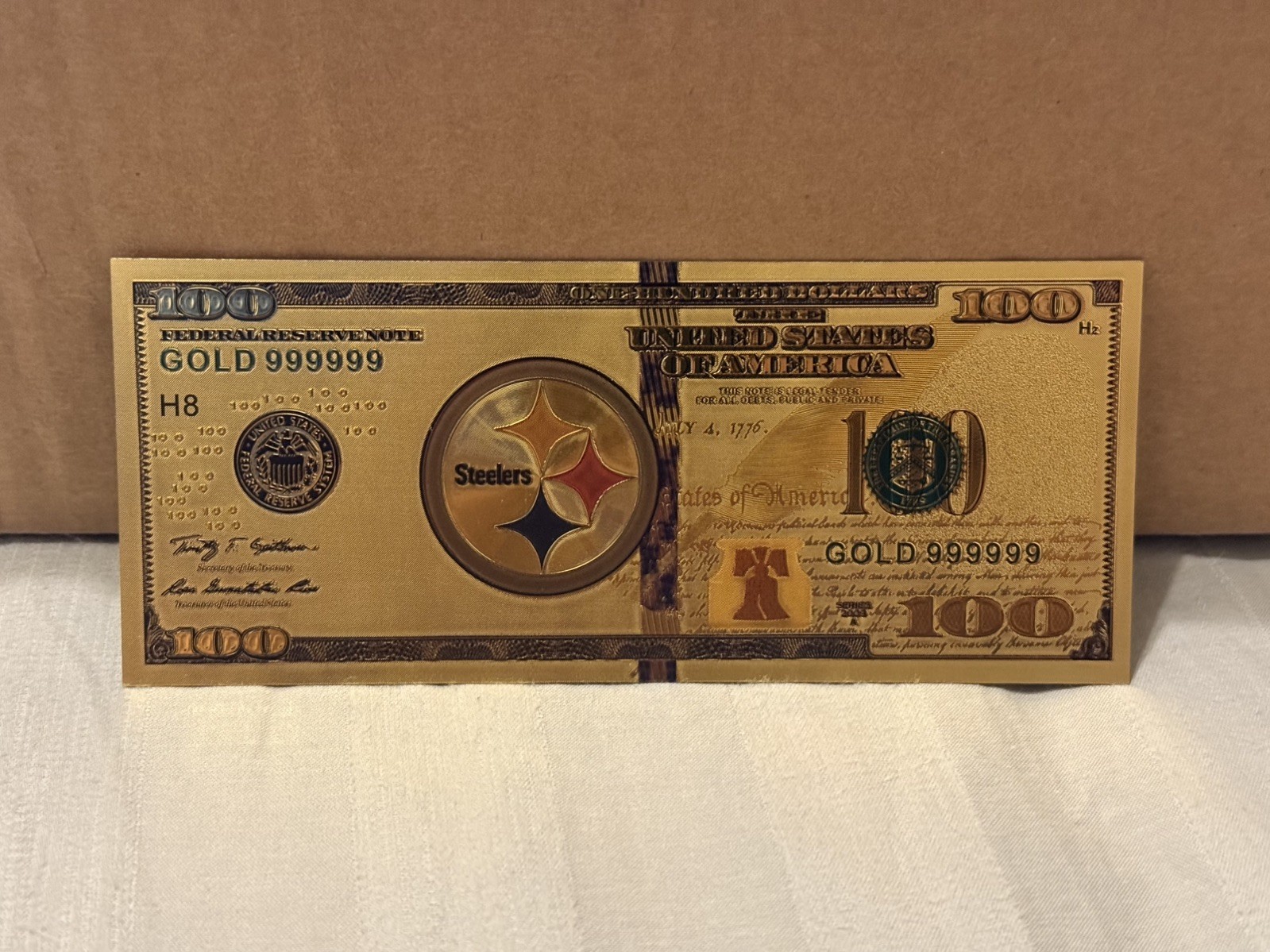 Pittsburg Steelers Football Gold Foil Plated Novelty $100 Banknote Collectible Pittsburg Steelers Football Gold Foil Plated Novelty $100 Banknote Collectible