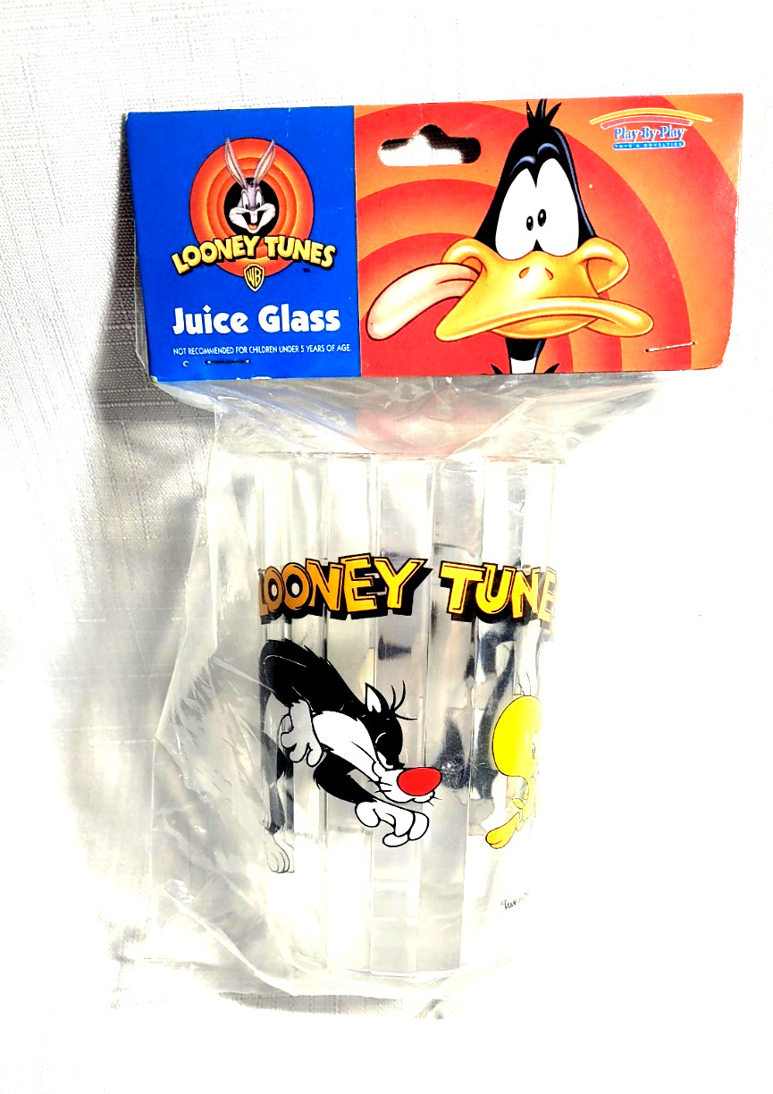 RARE VTG 1997 Looney Tunes Sylvester & Tweety Juice Glass NIP Daffy Duck Header RARE VTG 1997 Looney Tunes Sylvester & Tweety Juice Glass NIP Daffy Duck Header