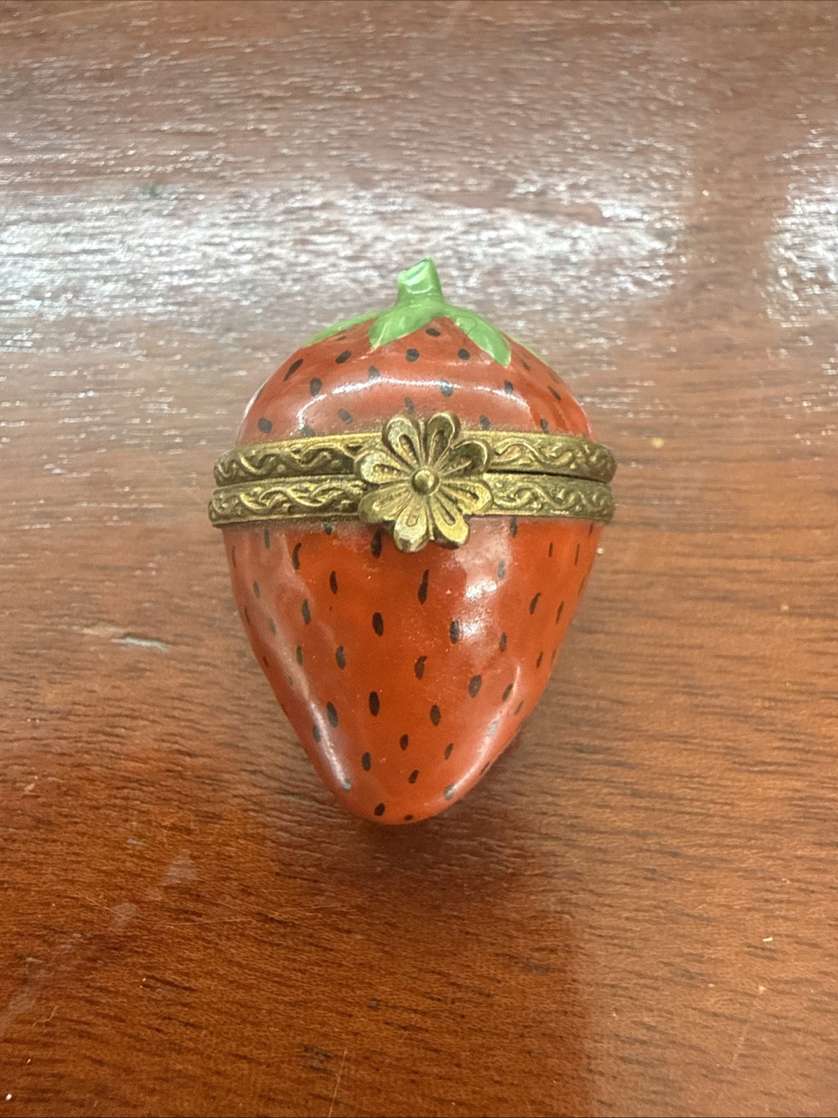 Rare Vintage Limoges Peint Main Ltd. Ed. Strawberry Hinged Box Rare Vintage Limoges Peint Main Ltd. Ed. Strawberry Hinged Box