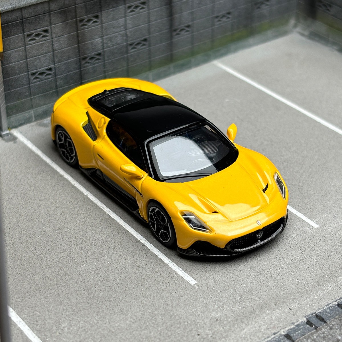 BBR 1:64 MC20 Supercar Alloy Model Car - Diecast Collectible