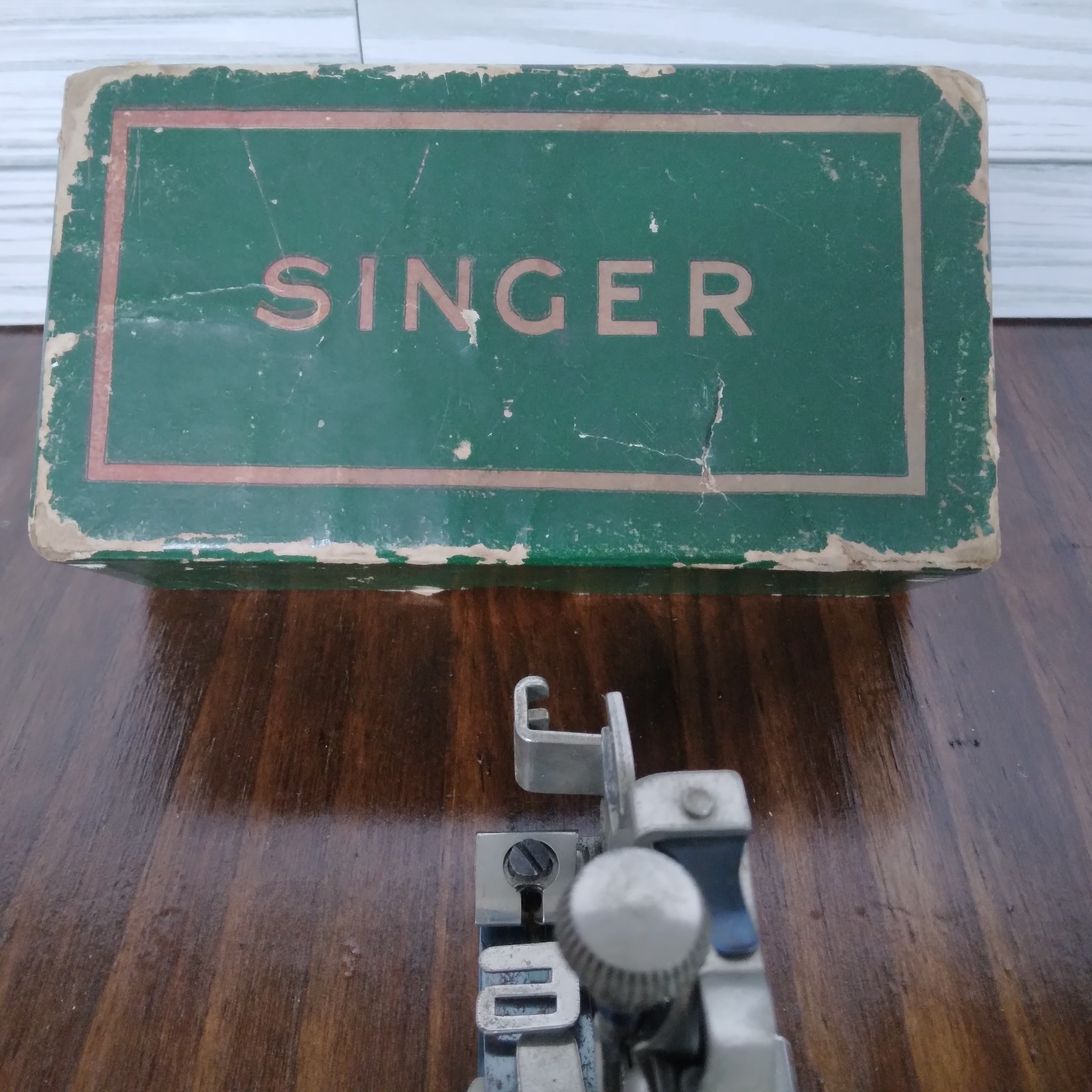 Vintage Singer Sewing Machine Parts & Box LOOK Vintage Singer Sewing Machine Parts & Box LOOK