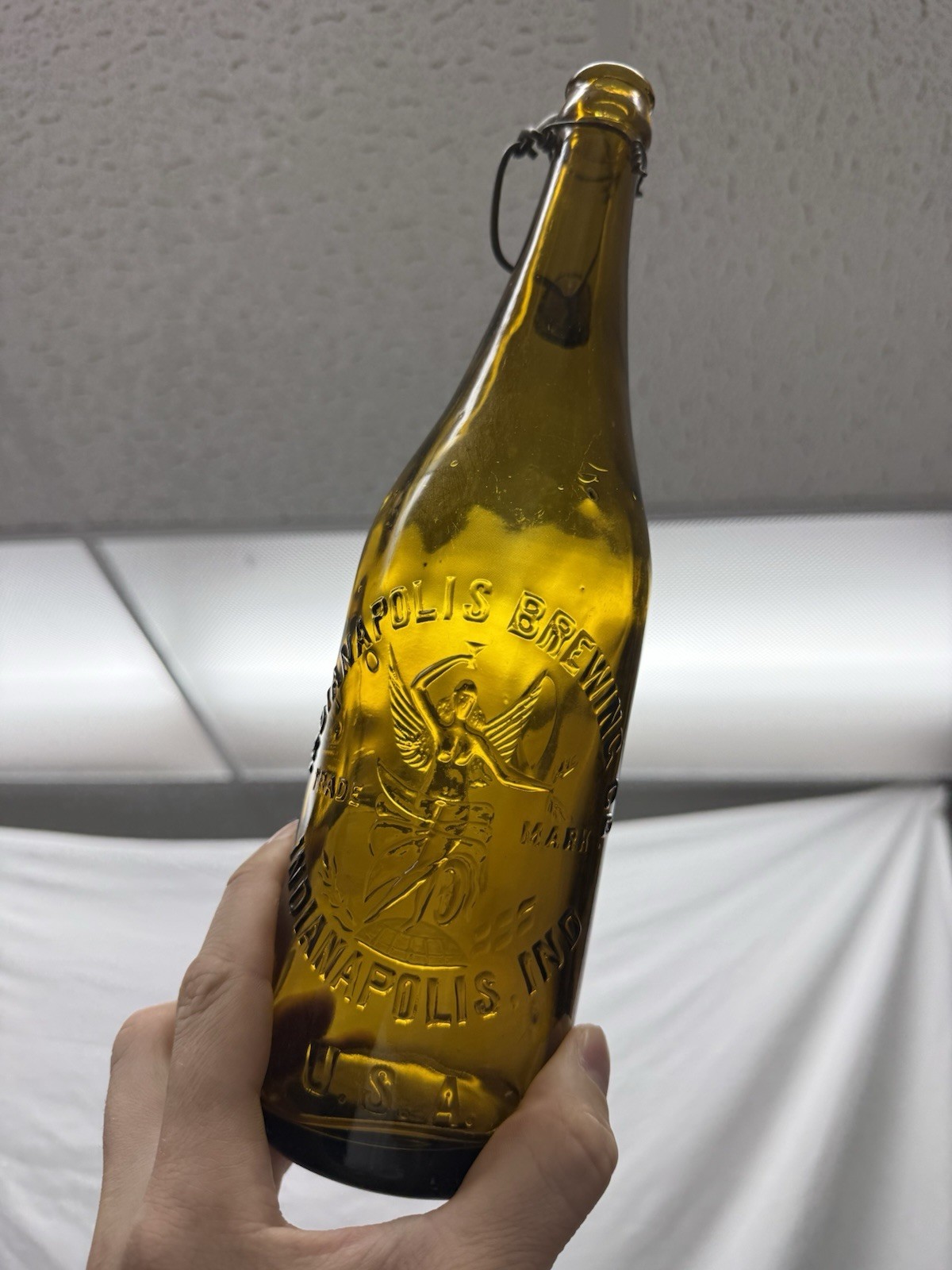 Antique Quart Yellow Amber Beer Bottle, \ Antique Quart Yellow Amber Beer Bottle, \