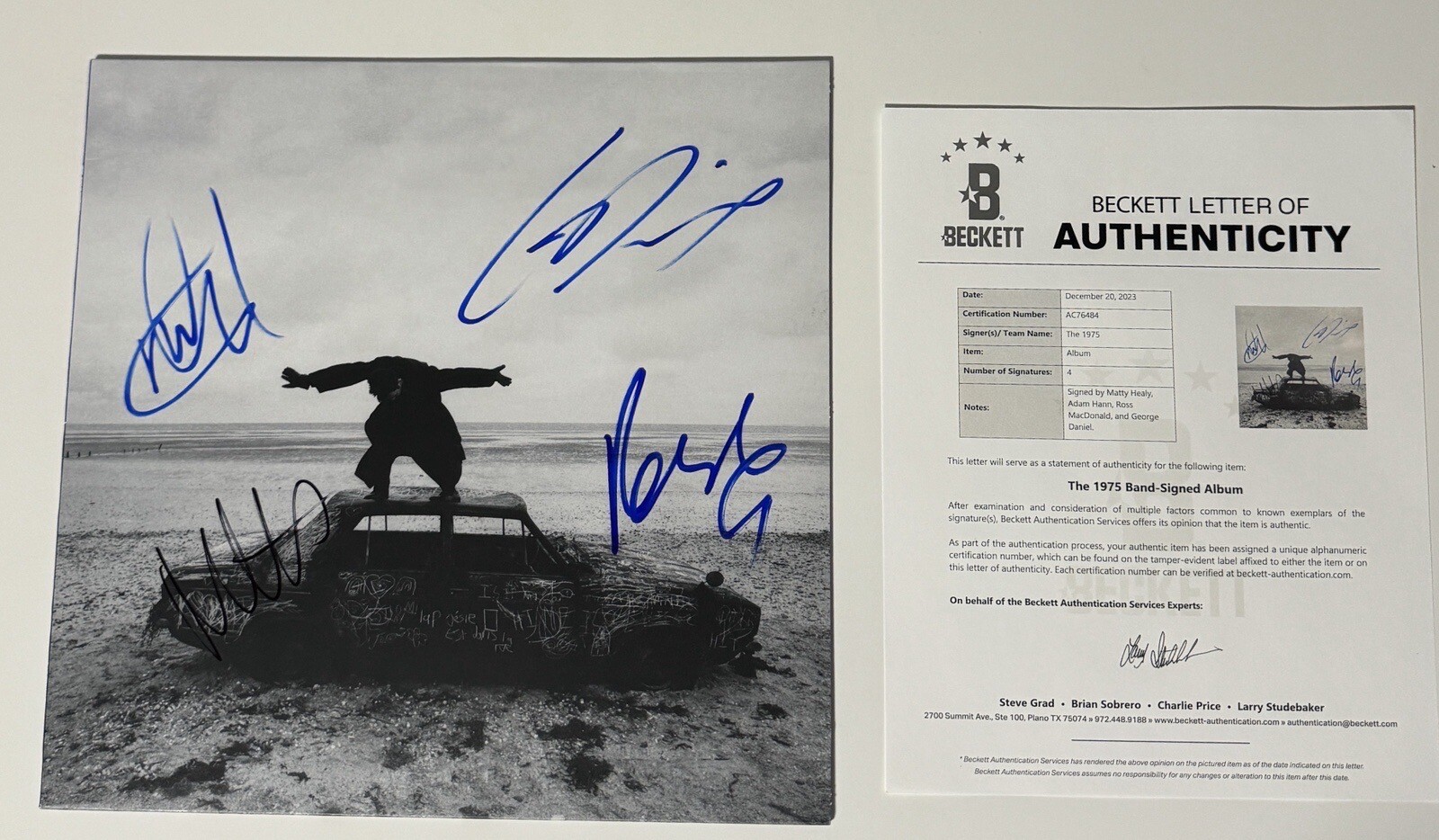 THE 1975 SIGNED BEING FUNNY IN A FOREIGN LANGUAGE VINYL RECORD LP + BECKETT LOA THE 1975 SIGNED BEING FUNNY IN A FOREIGN LANGUAGE VINYL RECORD LP + BECKETT LOA