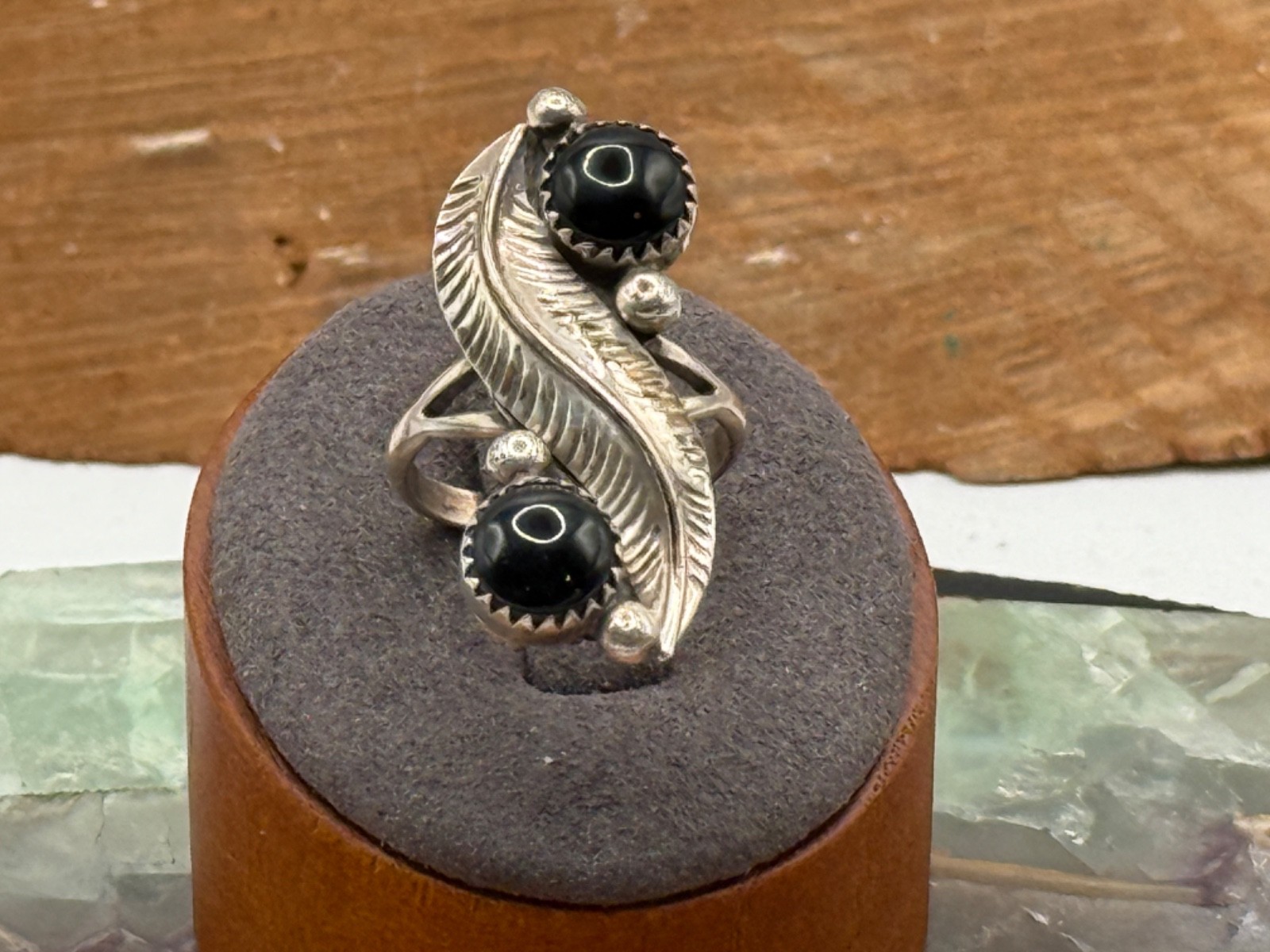 Vintage Lennie Mariano Navajo Sterling Black Onyx Feather ring Sz 8--2354.26 Vintage Lennie Mariano Navajo Sterling Black Onyx Feather ring Sz 8--2354.26