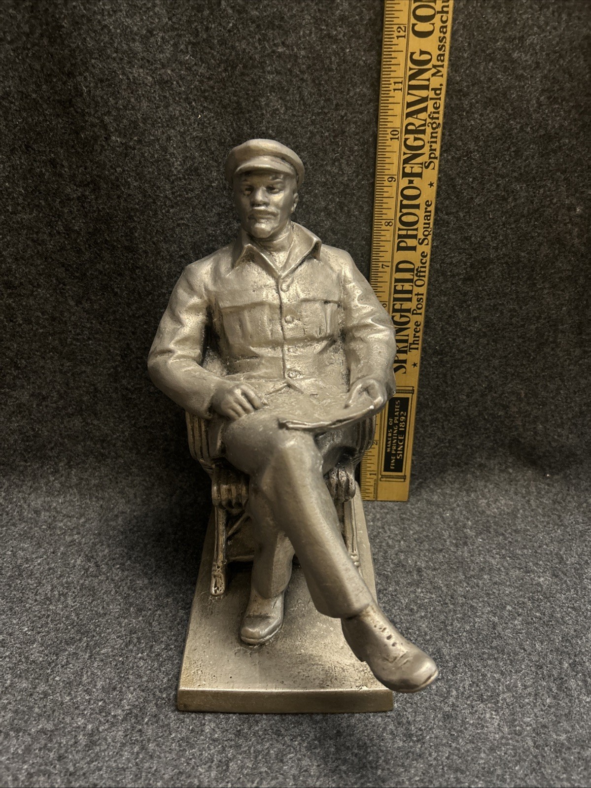 Vintage Soviet Russian Metal Statue Bust - Vladimir Lenin - 10''/25.4cm Vintage Soviet Russian Metal Statue Bust - Vladimir Lenin - 10''/25.4cm