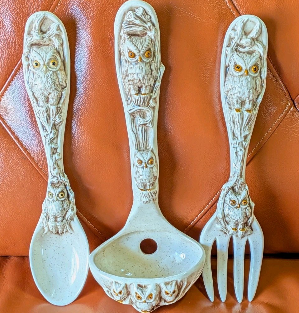 VTG 1978 Owls Big Spoon Fork Ceramic Wall Decor Cream Speckled Amber Eyes