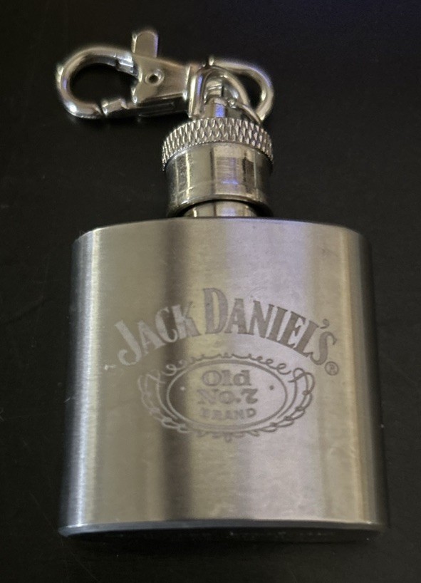 *ULTRA RARE* Jack Daniels Flask No. 7 VTG Keychain *ULTRA RARE* Jack Daniels Flask No. 7 VTG Keychain