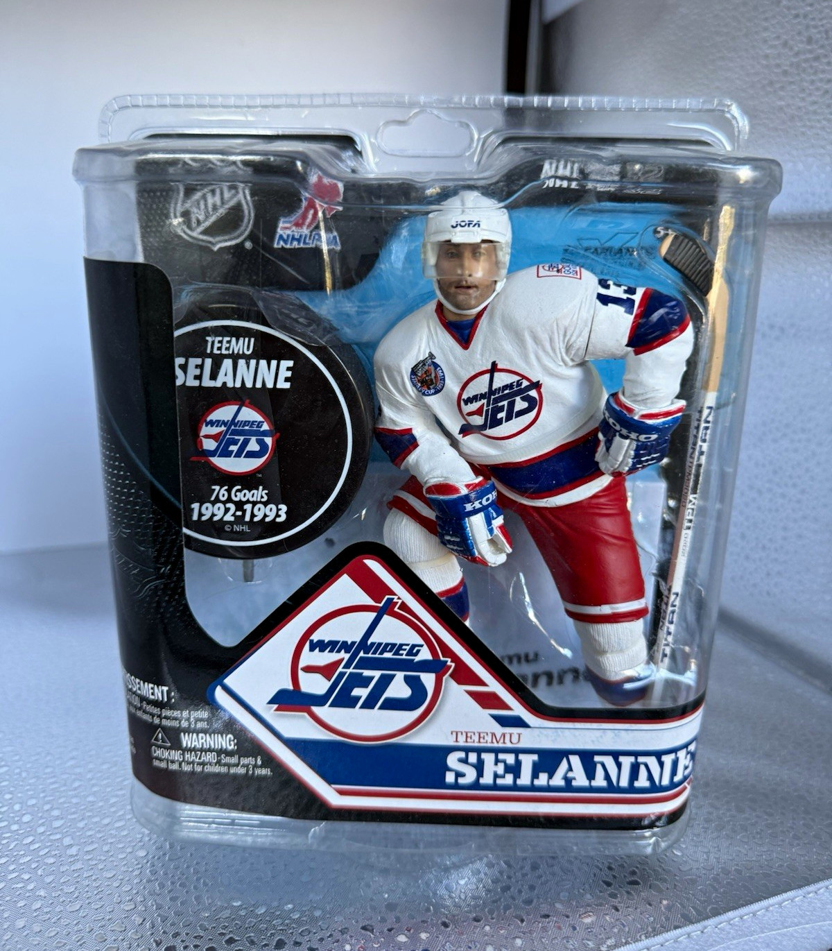 McFarlane\'s Sportspicks NHL Series 32 Teemu Selanne Jets Figure Unopened McFarlane\'s Sportspicks NHL Series 32 Teemu Selanne Jets Figure Unopened