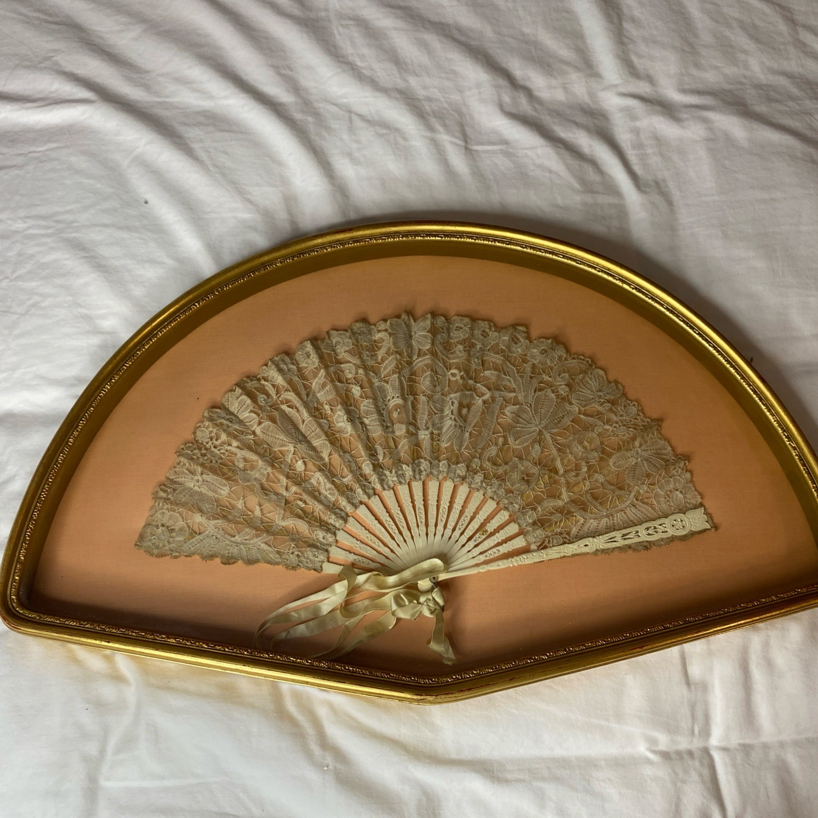Antique Vtg Victorian Lace Hand Fan Shadow Box Gold Frame Wall Display Feminine Antique Vtg Victorian Lace Hand Fan Shadow Box Gold Frame Wall Display Feminine