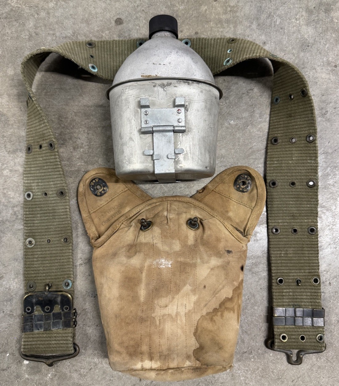 WW1 US Army M1910 Canteen Cover 1918 WW2 Canteen 1943 Web Belt Original Lot WW1 US Army M1910 Canteen Cover 1918 WW2 Canteen 1943 Web Belt Original Lot