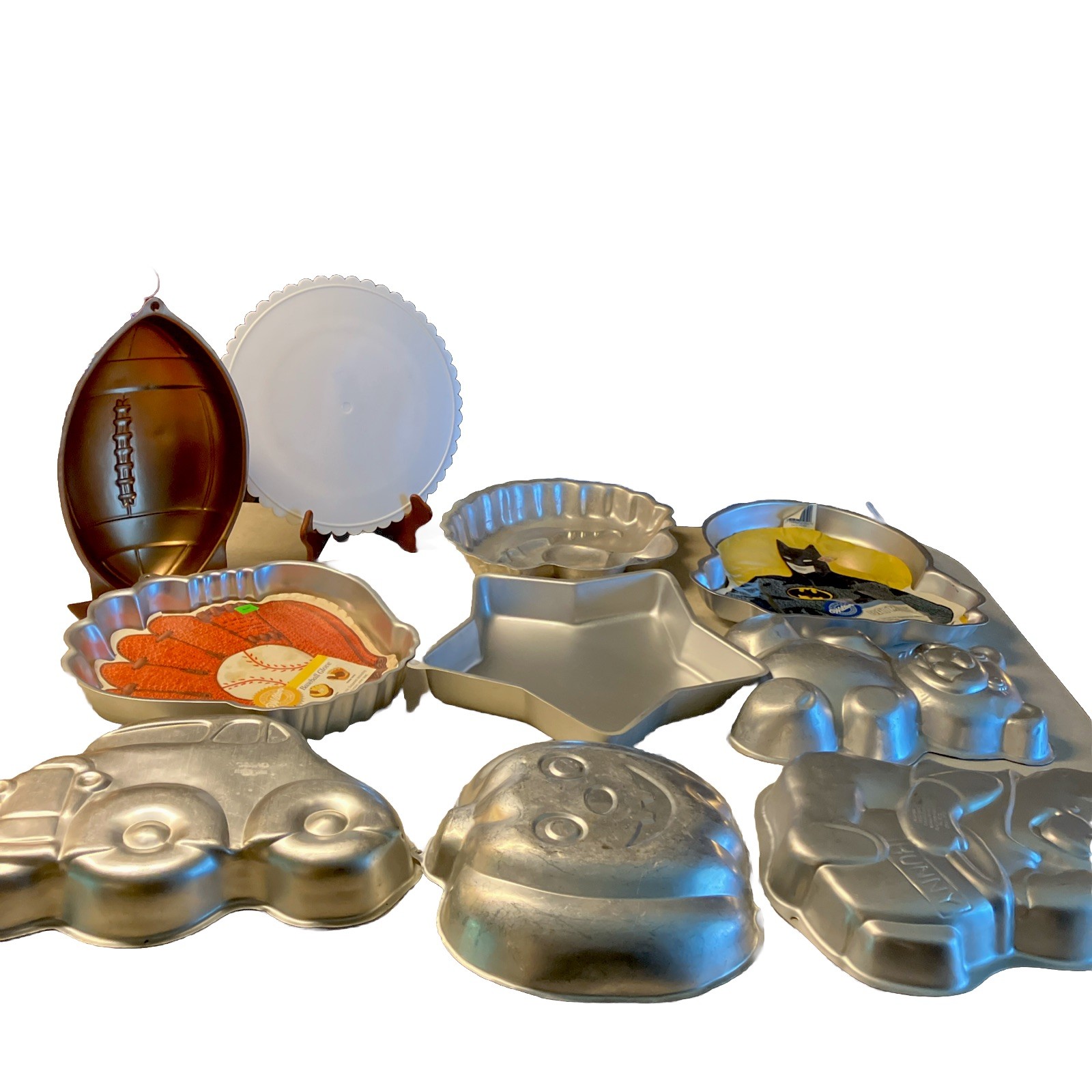 Vtg Wilton Cake Pans Lot Of 9 PLUS TURNTABLE SEE FULL DESC Vtg Wilton Cake Pans Lot Of 9 PLUS TURNTABLE SEE FULL DESC