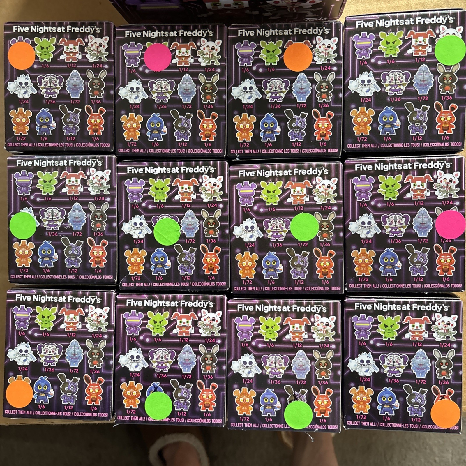 LOT OF 12 Funko Mystery Minis Five Nights at Freddy's w Display Case Please Read LOT OF 12 Funko Mystery Minis Five Nights at Freddy's w Display Case Please Read