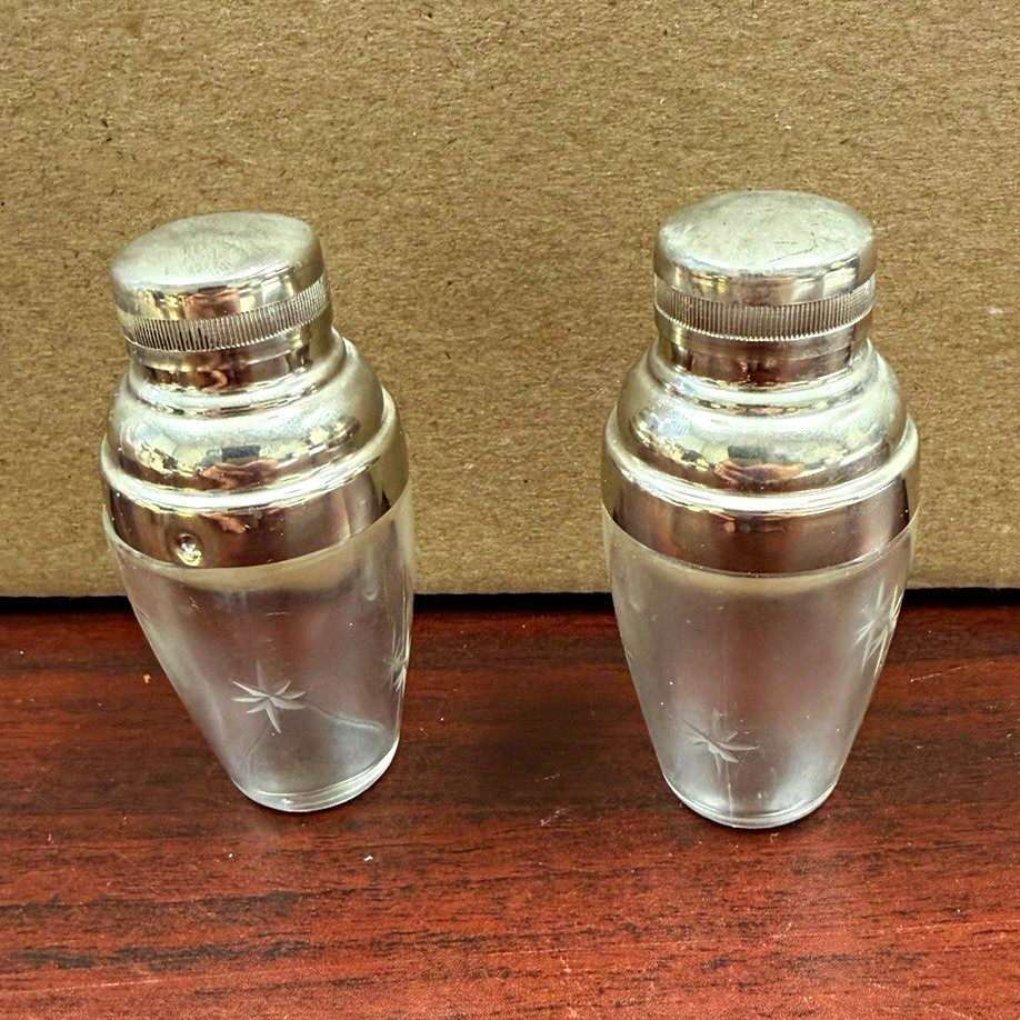 Vintage MCM Noritake Quartex Star Dust Glass Cocktail Shaker Set of 2 Etched Vintage MCM Noritake Quartex Star Dust Glass Cocktail Shaker Set of 2 Etched