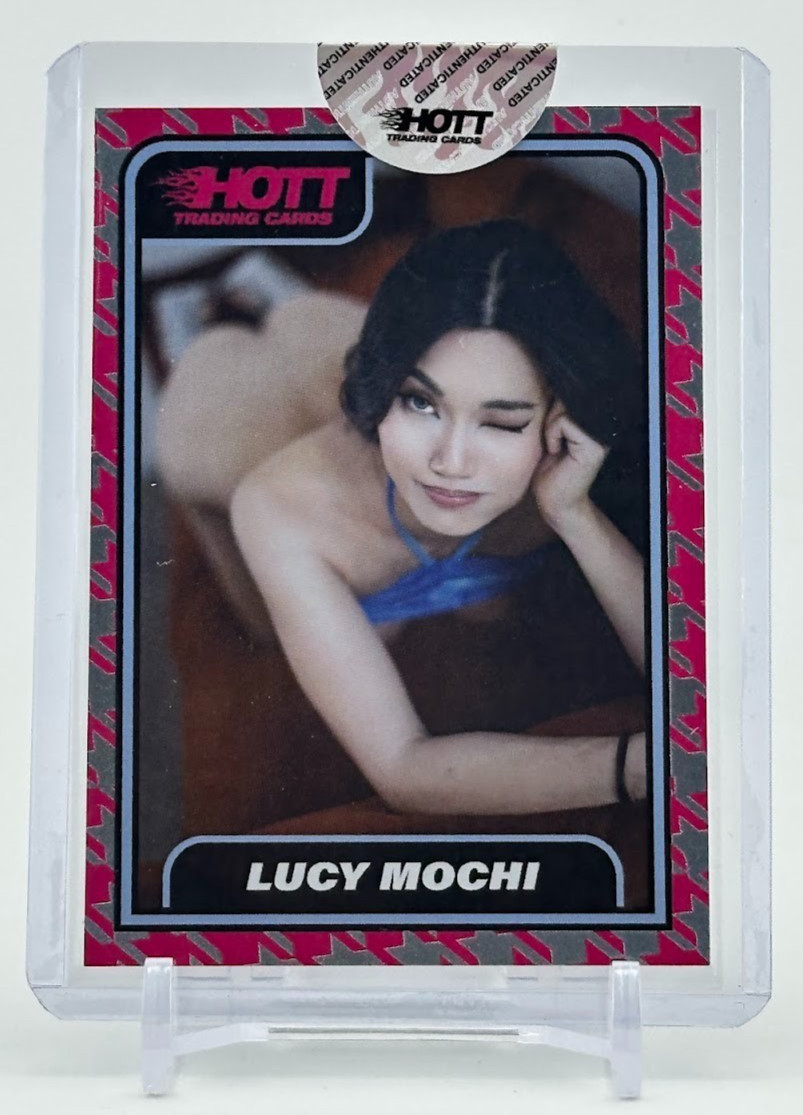 Hott Trading Cards Lucy Mochi #30 Silver Foil Hott Houndstooth /20 Hott Trading Cards Lucy Mochi #30 Silver Foil Hott Houndstooth /20