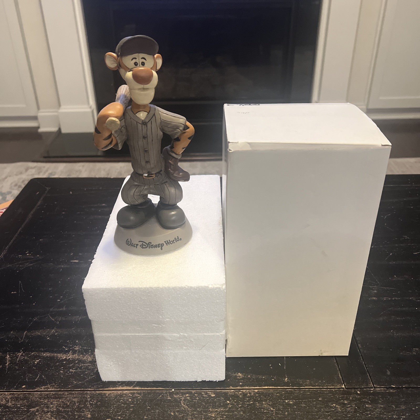Vintage Walt Disney World Tigger Baseball Bobble Head Collectible Figurine 9”