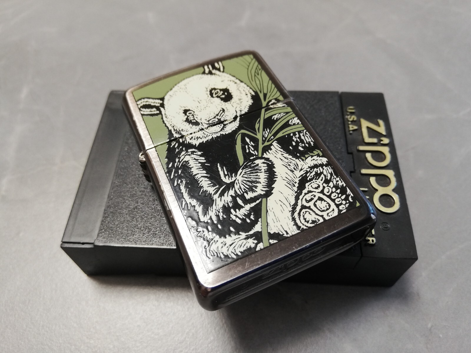 VERY RARE 1994 ZIPPO BARRETT SMYTHE ENDANGERED ANIMALS SERIES 