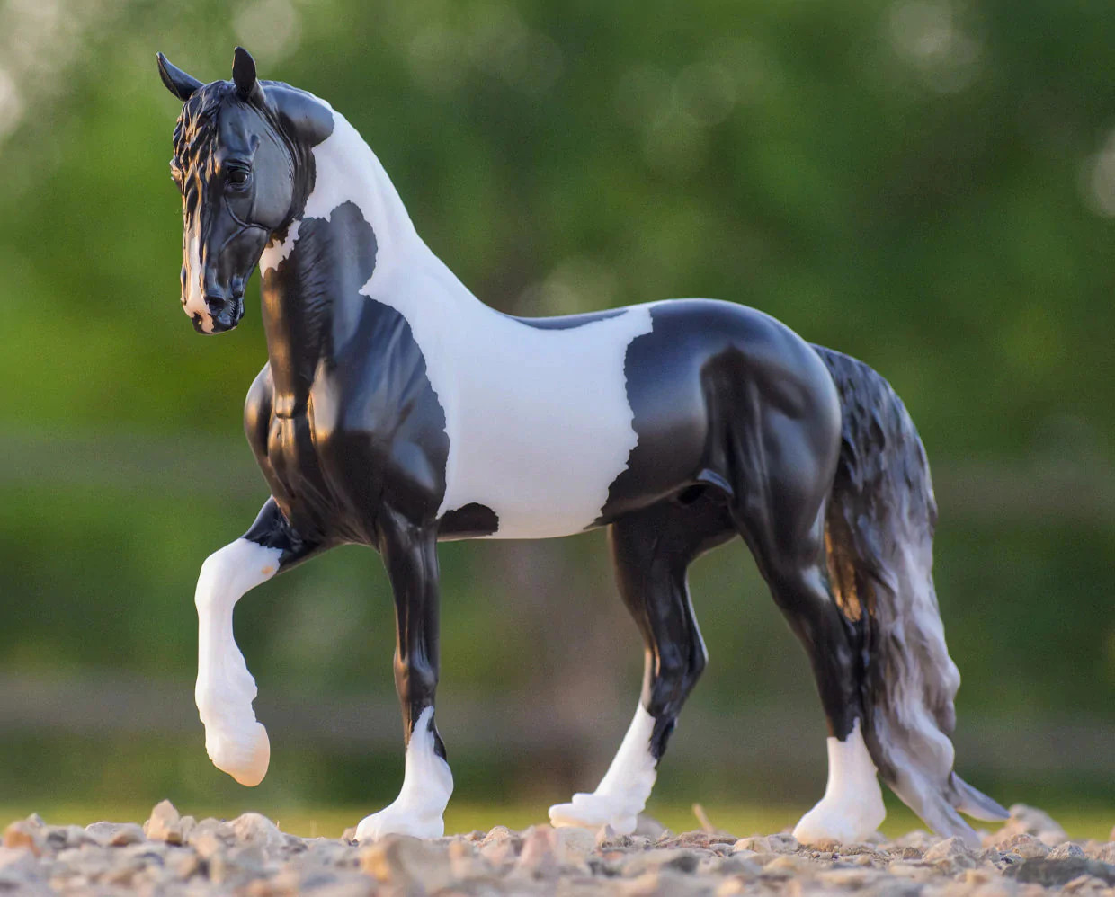 BREYER TRADITIONAL HORSE #1865 Battlefield Angel HP NEW