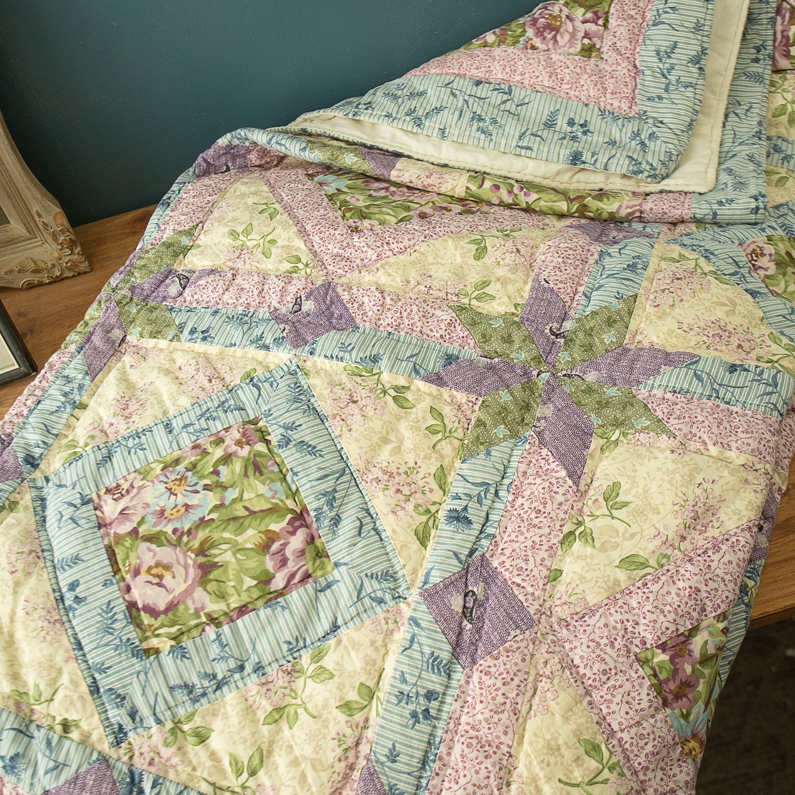 Vintage Quilt Bed Spread Cottage Country 82\ Vintage Quilt Bed Spread Cottage Country 82\