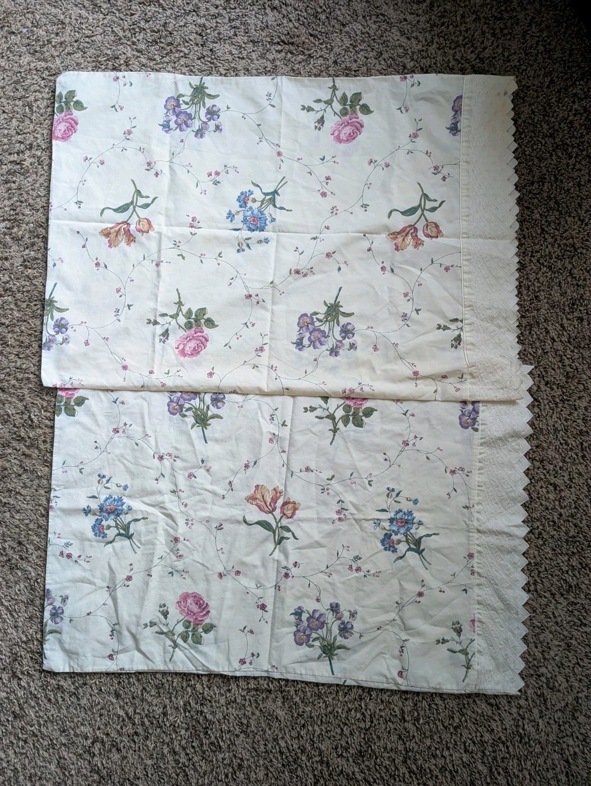 Pair Vintage Atelier Martex Standard Pillowcases Floral Musée Beaux Arts 1983 Pair Vintage Atelier Martex Standard Pillowcases Floral Musée Beaux Arts 1983