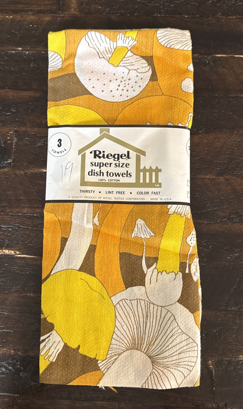 NOS Vintage 70s Mushroom Kitchen 3 Towel Set MCM Riegel Cottagecore NOS Vintage 70s Mushroom Kitchen 3 Towel Set MCM Riegel Cottagecore