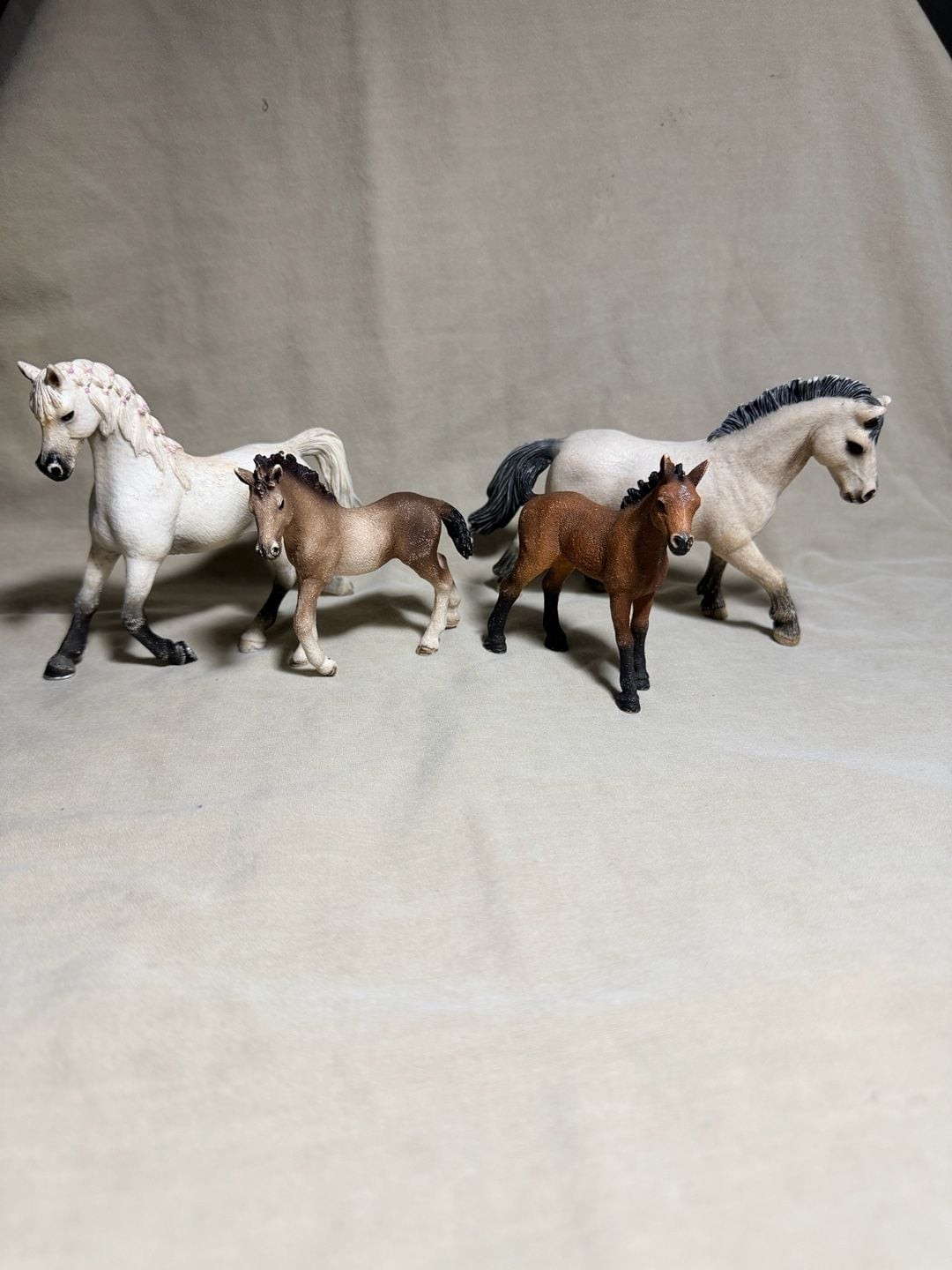 Schleich Lot Of 4 Horse And Foal Toy Figures Used Good Schleich Lot Of 4 Horse And Foal Toy Figures Used Good