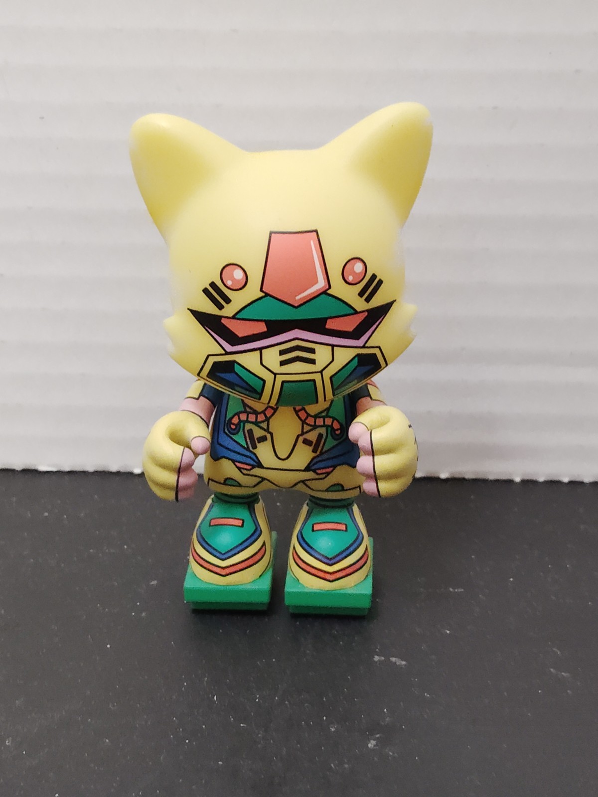 Superplastic x Steve Aoki Neon Future Janky Vinyl Figure Art Toy AO-K1 Superplastic x Steve Aoki Neon Future Janky Vinyl Figure Art Toy AO-K1
