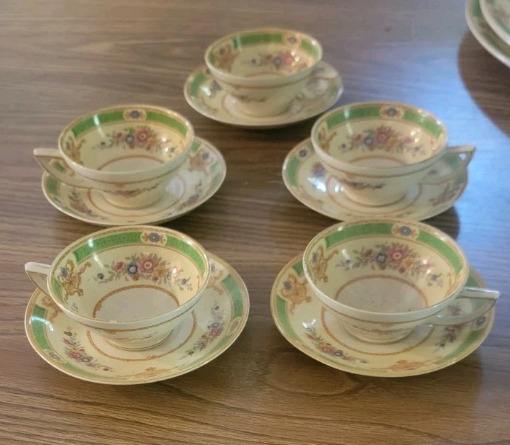 Vintage Set 5 Myott Staffordshire The Arlington Cups & Saucers Vintage Set 5 Myott Staffordshire The Arlington Cups & Saucers