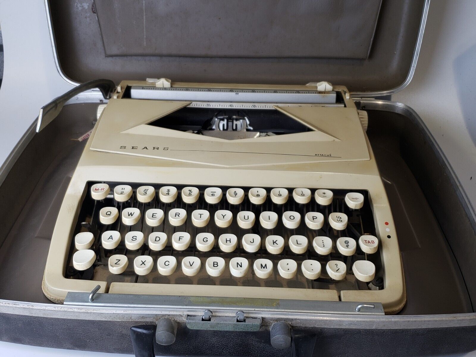 RARE Sears Attache Typewriter Cream w/ Manual & Briefcase