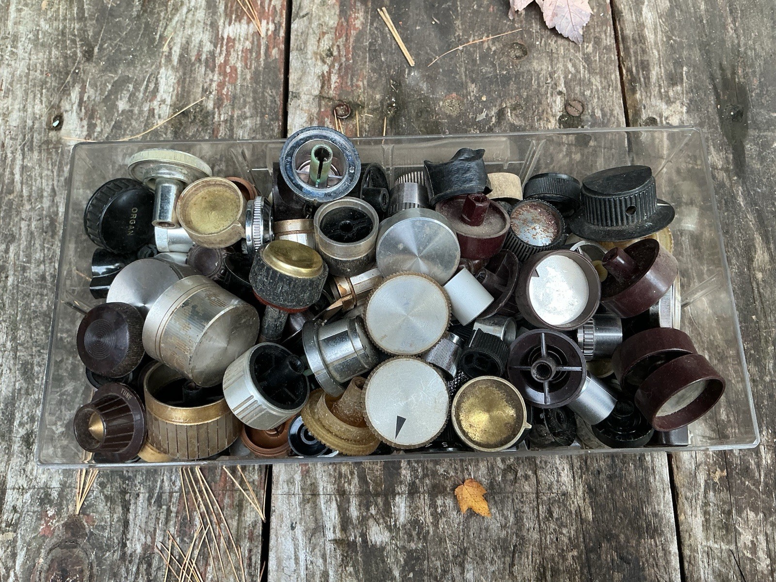Large Lot Vintage Radio Knobs Dials Switches Electronics Parts Mixed Large Lot Vintage Radio Knobs Dials Switches Electronics Parts Mixed