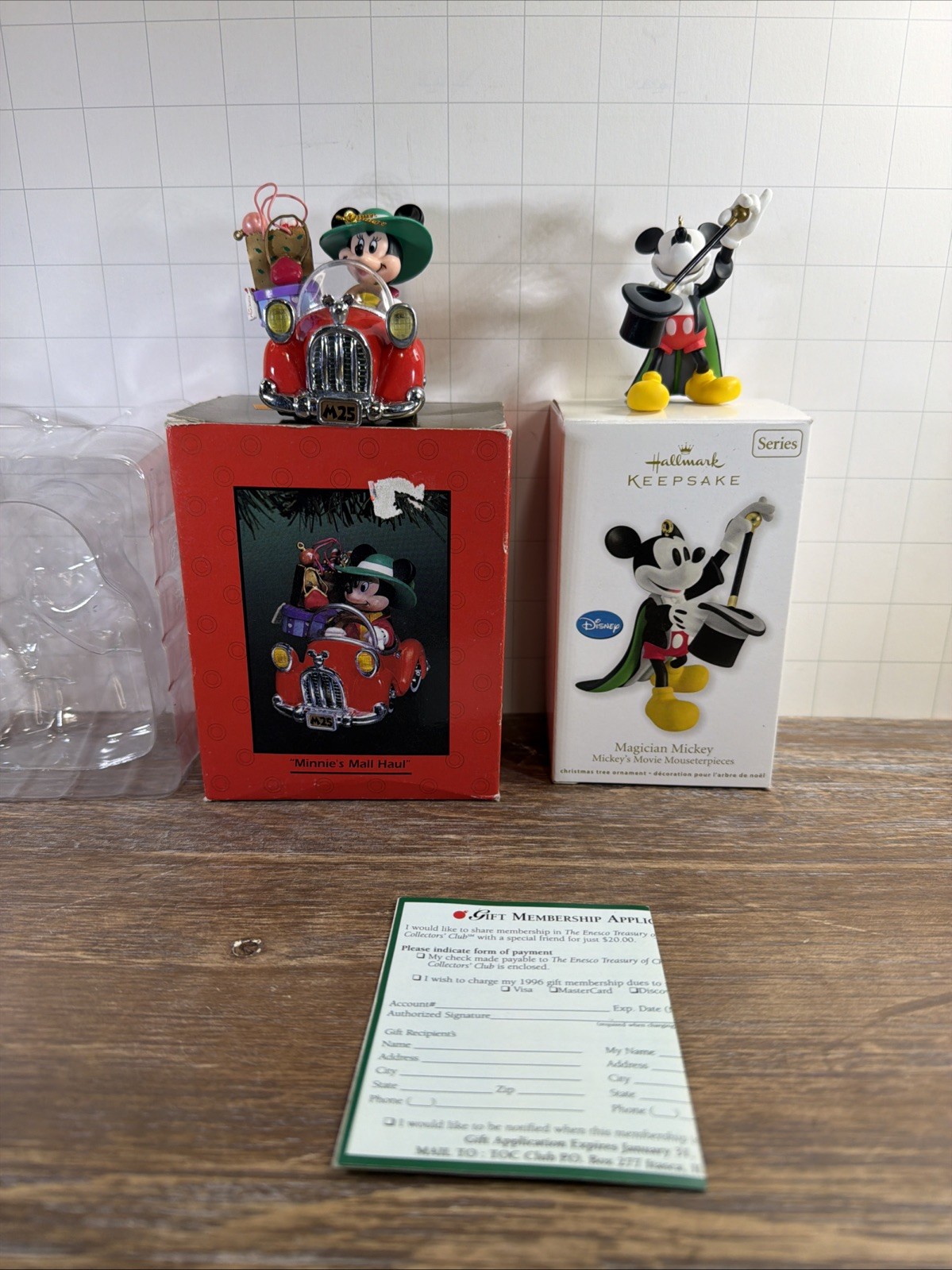 Enesco Ornament Disney Minnie\'s Mall Haul Shopping Car Convertible +Magic Mickey