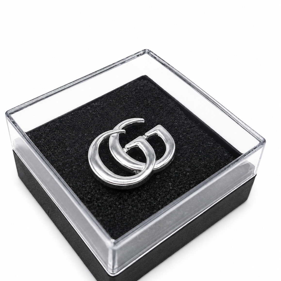 Gucci Small Silver Pin Brooch for Hat Scarf Tie Tack Collar Lapel Pin Gucci Small Silver Pin Brooch for Hat Scarf Tie Tack Collar Lapel Pin