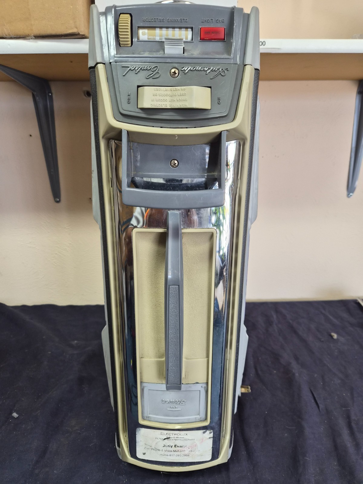 Unrestored Original Vintage Electrolux Silverado Deluxe Canister Vacuum - Video Unrestored Original Vintage Electrolux Silverado Deluxe Canister Vacuum - Video