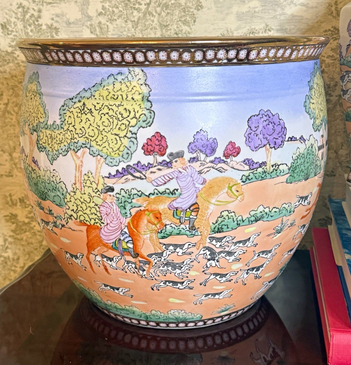 Hand Painted Asian Hunt Scene Planter Hand Painted Asian Hunt Scene Planter