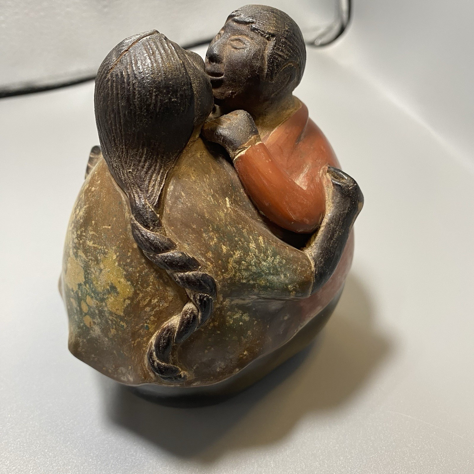Vtg Chulucanas Peru Pottery Kissing Couple Signed Manuel Adanaque READ