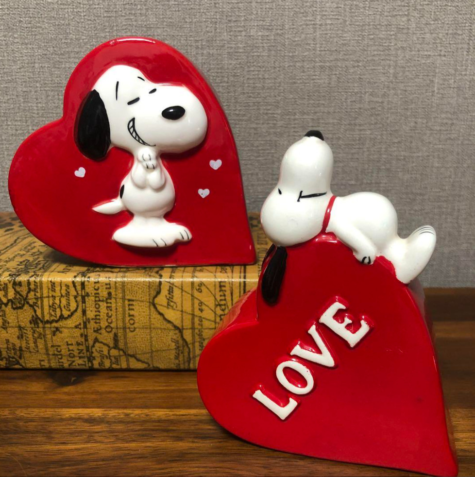 Snoopy Heart Vase Set of 2 Determined Heart Planter Vintage Antique 1977 VHTF
