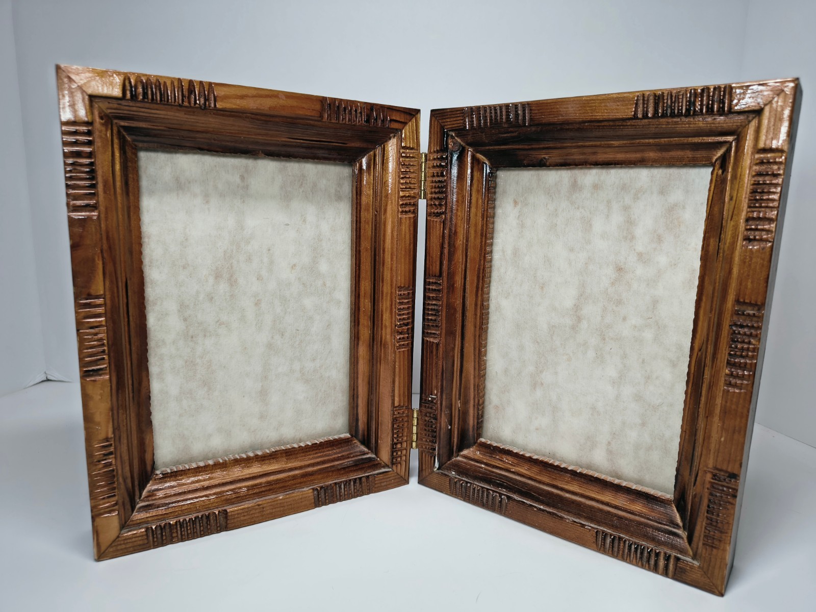 Vintage Tramp Art Double Folding Picture Frame Hand Carved Wood Book Style 5x7