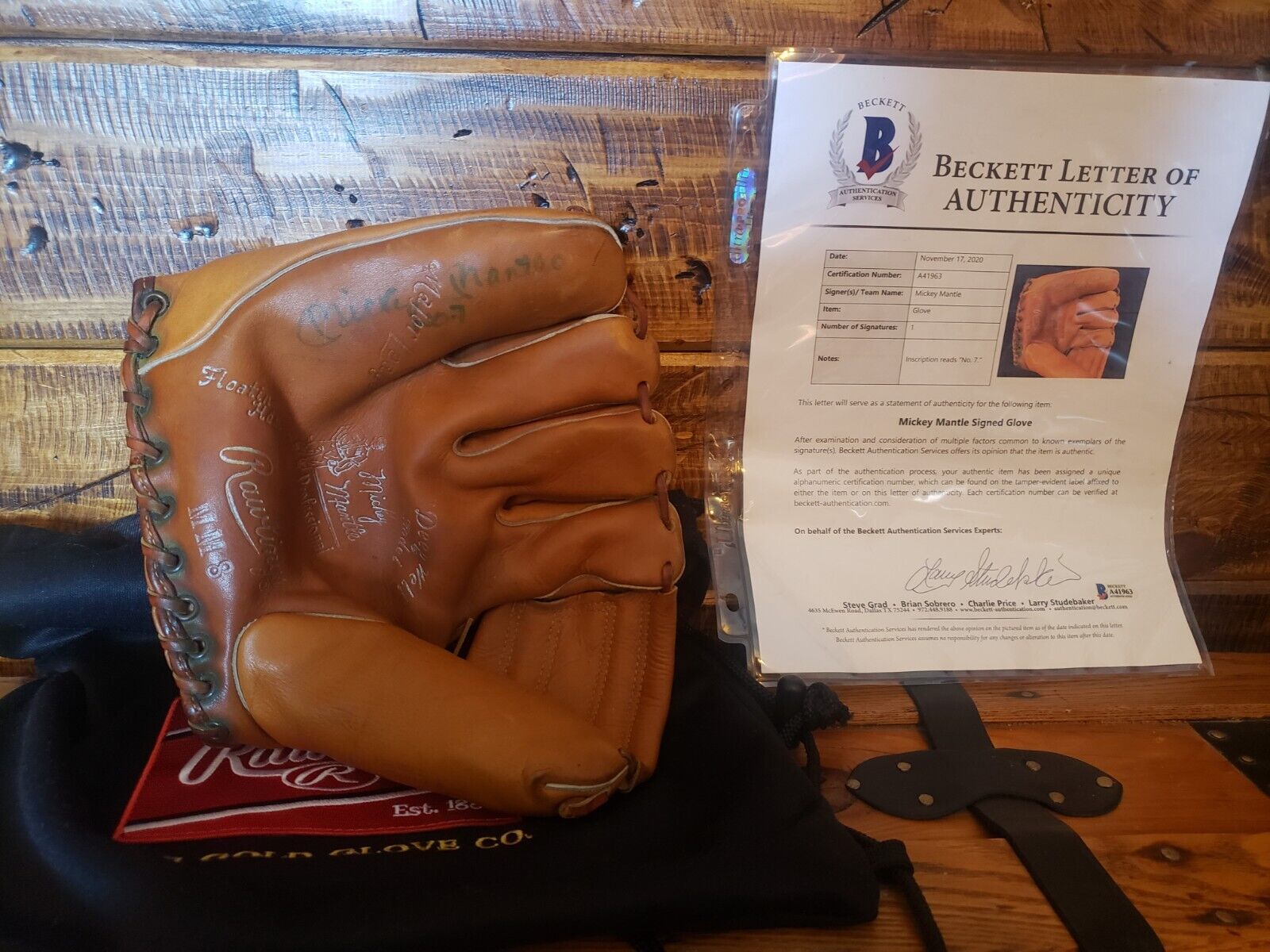 Mickey Mantle Signed 1960\'s Rawlings MM8 Game Model Baseball Glove With JSA COA