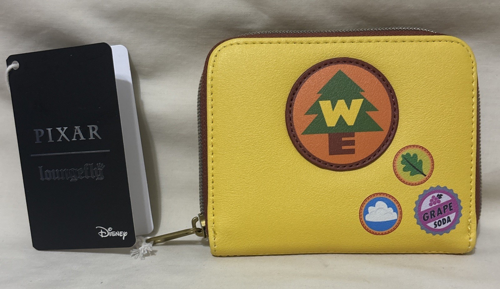 Disney Pixar Loungefly Up Wallet - Yellow NEW - Russell Wilderness Explorers Disney Pixar Loungefly Up Wallet - Yellow NEW - Russell Wilderness Explorers