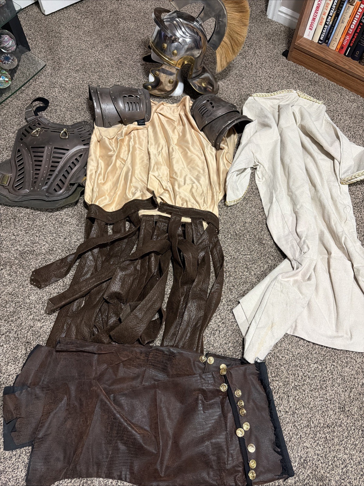 Armor Medieval Roman Centurion Helmet & Plume + Full Outfit Centurion Breast Armor Medieval Roman Centurion Helmet & Plume + Full Outfit Centurion Breast