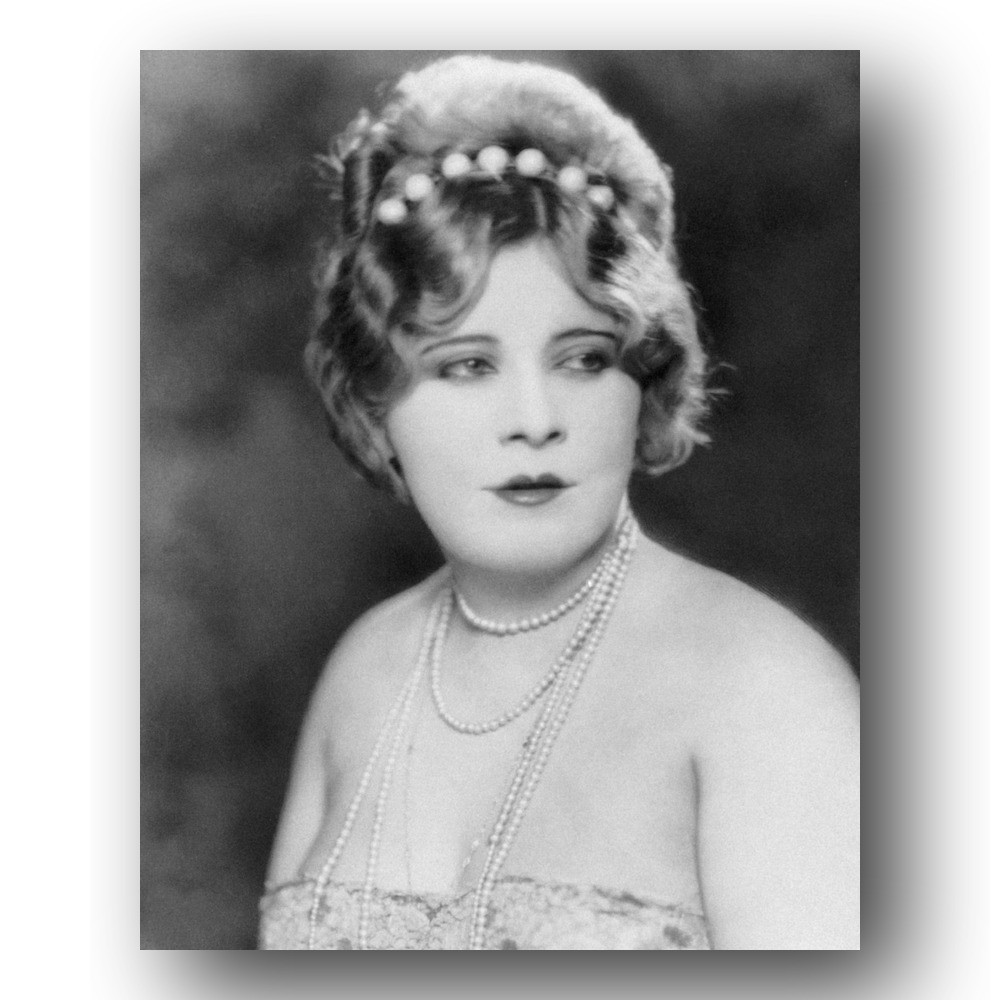 Mae West Photo 8x10 1920s Broadway Actress Manhattan Headshot Pearl Necklace Mae West Photo 8x10 1920s Broadway Actress Manhattan Headshot Pearl Necklace