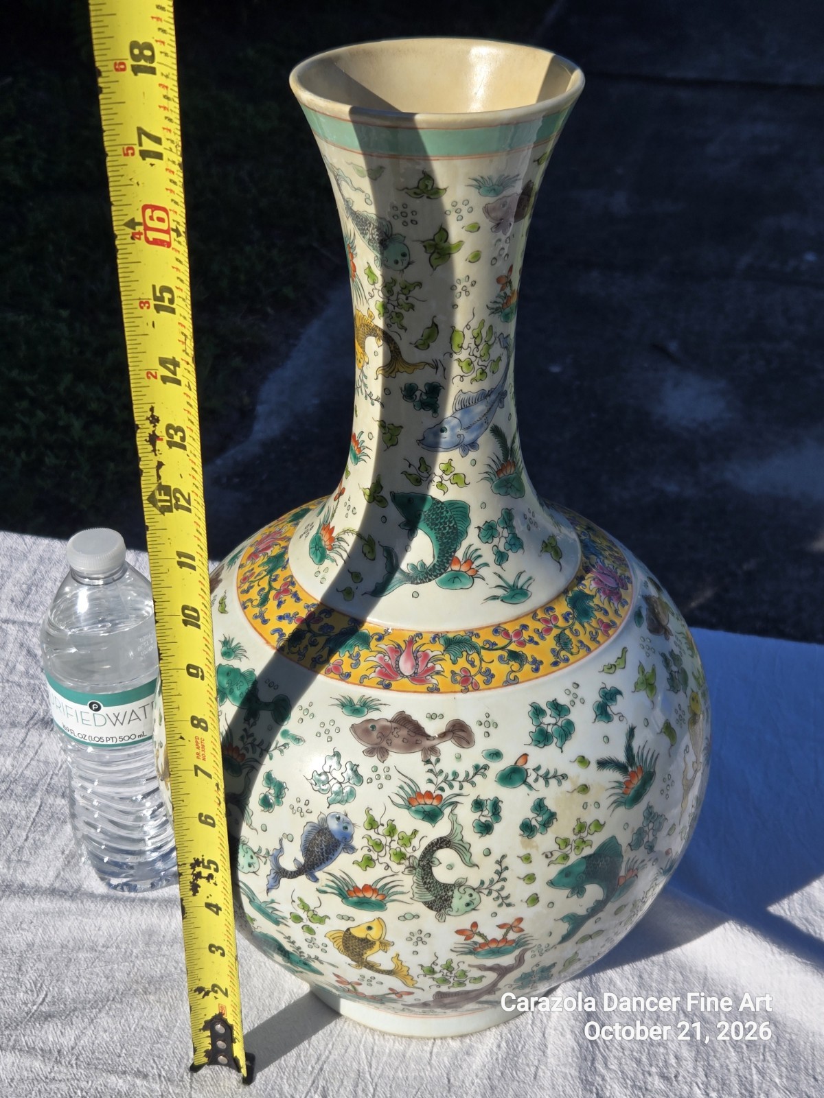 Vintage Chinese Large and Impressive Wucai Fish and Waterweed Tianquiuping Vase