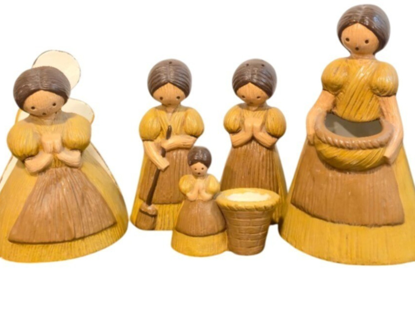 Vintage Cornhusk Girl Table Decor Salt & Pepper Shakers Napkin toothpick holder Vintage Cornhusk Girl Table Decor Salt & Pepper Shakers Napkin toothpick holder