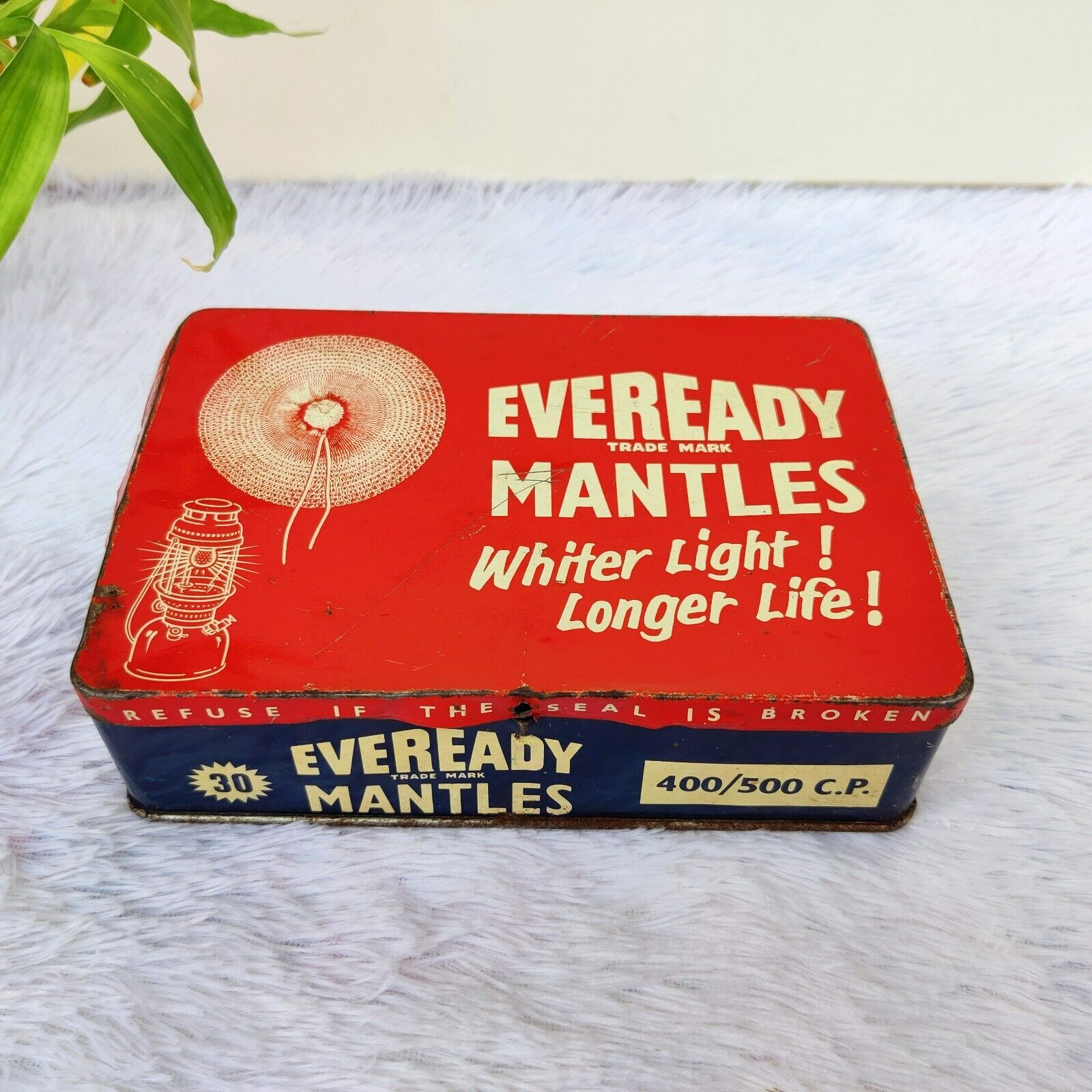 1960s Vintage Eveready Mantles Flashlight Lantern Graphics Adv Tin Box TB1541