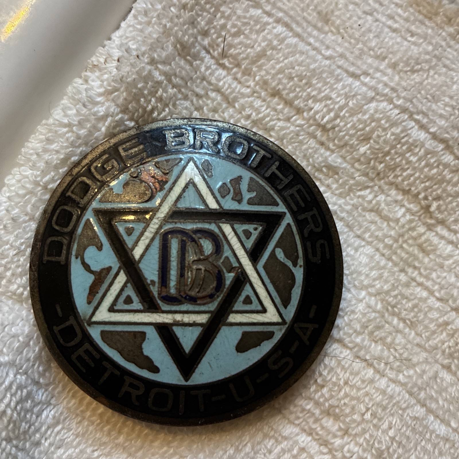 Original 1917-1925 DODGE BROTHERS Detroit USA Enamel Metal Radiator Badge Emblem Original 1917-1925 DODGE BROTHERS Detroit USA Enamel Metal Radiator Badge Emblem